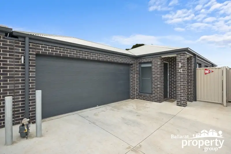 Main view of Homely unit listing, 4/13 Tinworth Avenue, Mount Clear VIC 3350