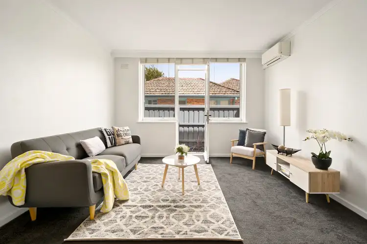 2/18 Magnolia Road, Gardenvale VIC 3185