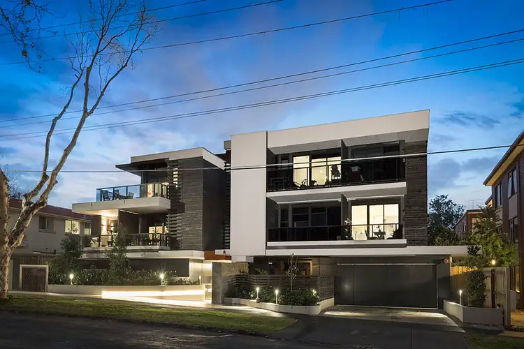 204/12-14 Dickens Street, Elwood VIC 3184