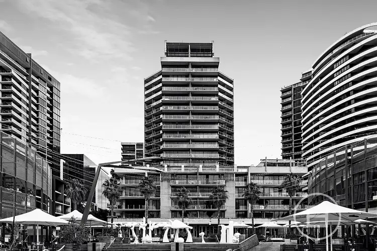 2001/20 Rakaia Way, Docklands VIC 3008