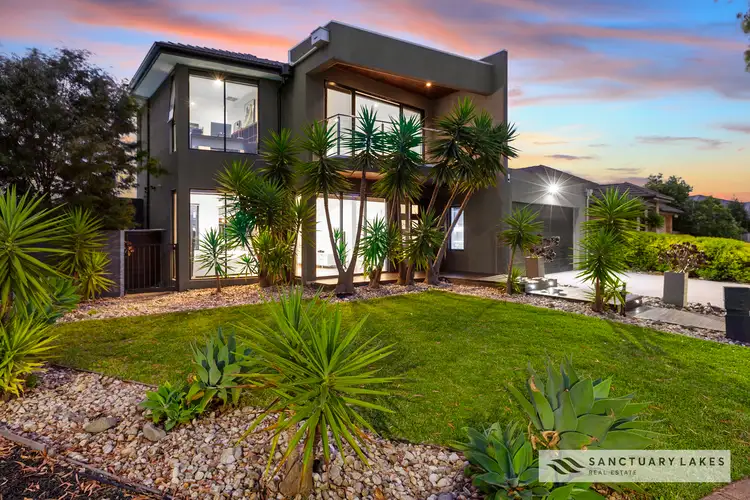 5 Half Moon Terrace, Sanctuary Lakes VIC 3030