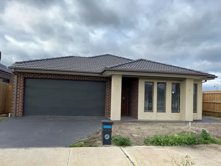 143 Claret Ash Boulevard, Melton West VIC 3337