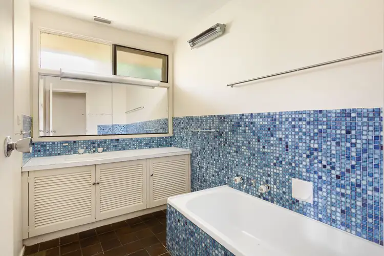 Sixth view of Homely house listing, 2 Alawarra Court, Ringwood North VIC 3134