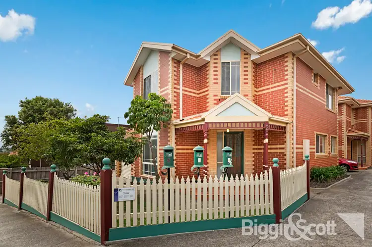 2/35 Warrs Road, Maribyrnong VIC 3032