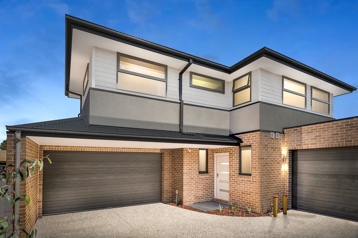 Main view of Homely townhouse listing, 2/110 Lower Dandenong Road, Parkdale VIC 3195