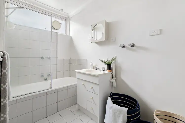 Fifth view of Homely apartment listing, 11/6 Karbarook Avenue, Prahran VIC 3181