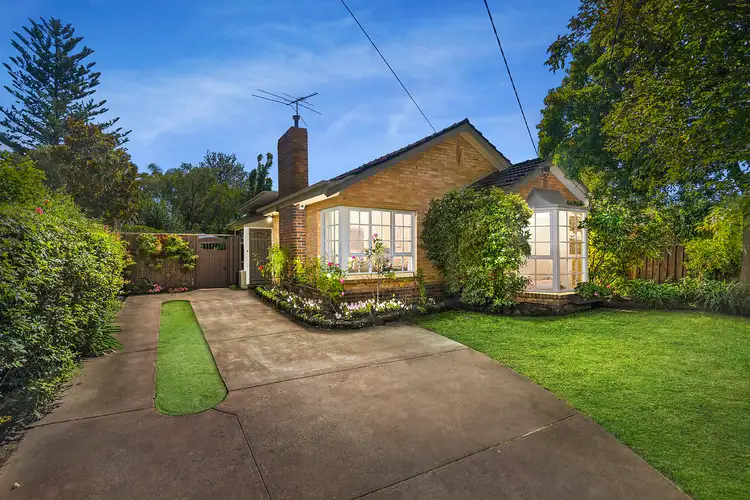 19 Parklands Crescent, Brighton East VIC 3187