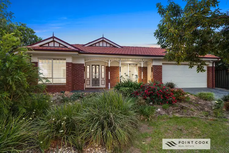 9 May Gibbs Circle, Point Cook VIC 3030