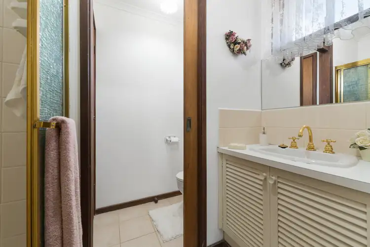 Sixth view of Homely house listing, 5 Leicester Court, Somerville VIC 3912