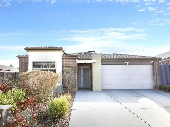 17 Blue Gum Drive, Brookfield VIC 3338