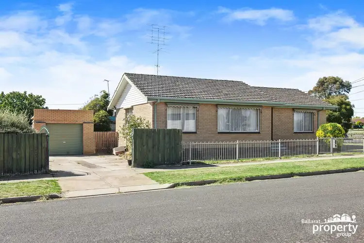 Second view of Homely house listing, 4 Ivanhoe Street, Wendouree VIC 3355