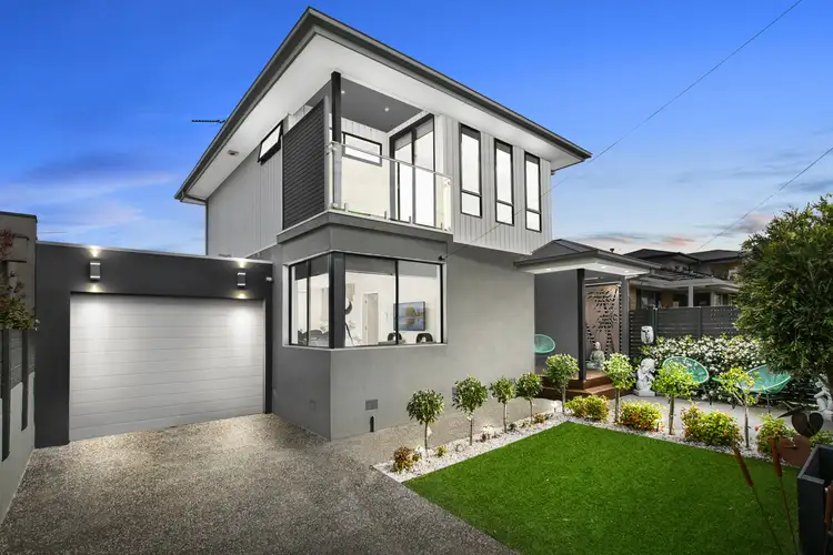 2/32 Tanti Avenue, Mornington VIC 3931