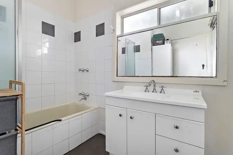 Fifth view of Homely house listing, 142 Purinuan Road, Reservoir VIC 3073