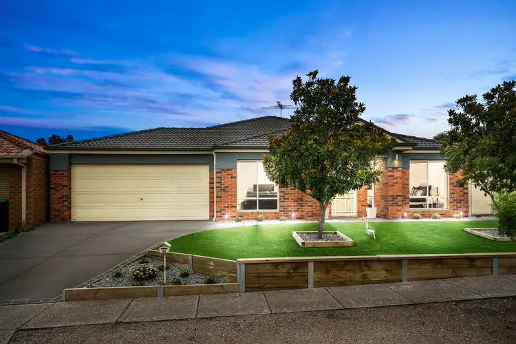10 Fiddlewood Turn, Melton West VIC 3337