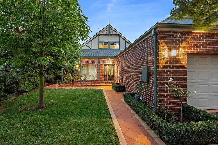 1 Clearview Close, Ashwood VIC 3147
