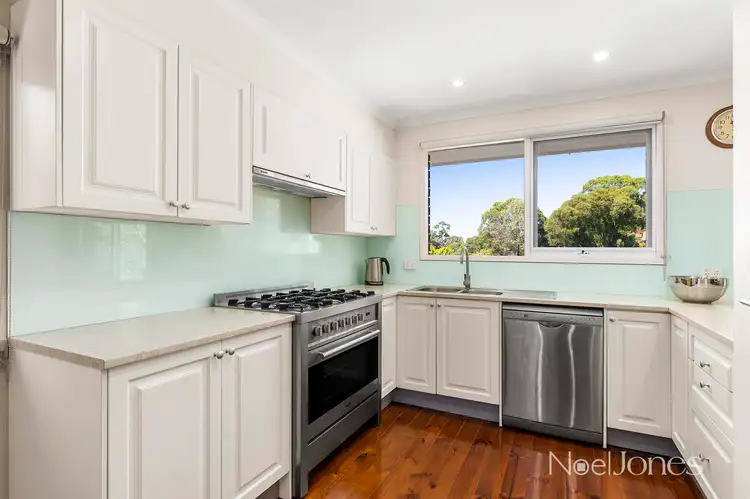 Third view of Homely house listing, 6 Locksley Chase, Vermont VIC 3133