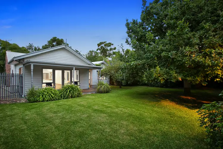 11 Clarkes Avenue, Mount Martha VIC 3934