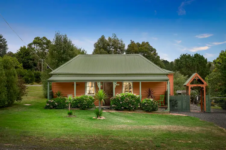 14 Victoria Street, Blackwood VIC 3458