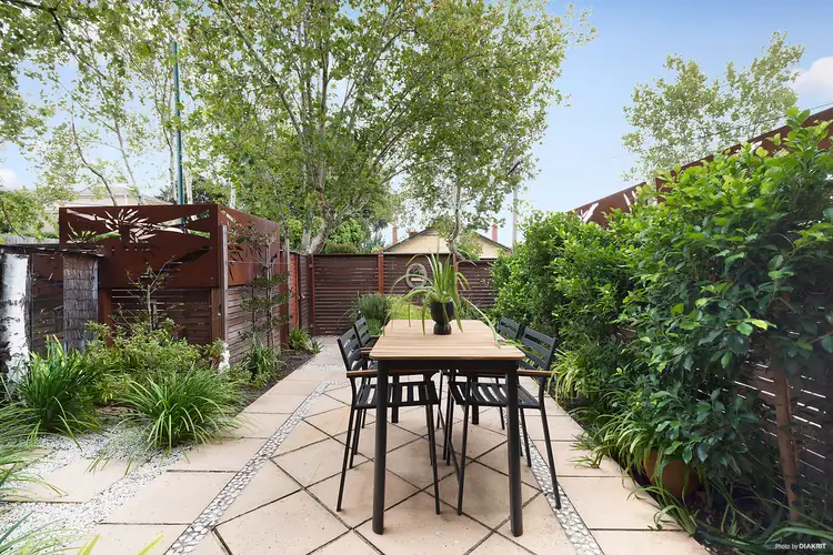 2/23 Netherlee Street, Glen Iris VIC 3146