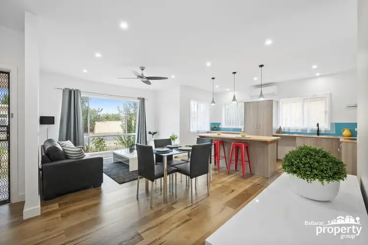 Second view of Homely house listing, 7 Hawthorn Grove, Wendouree VIC 3355