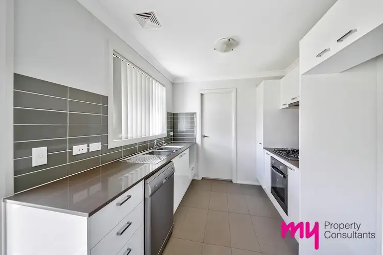 69 Mary Ann Drive, Glenfield NSW 2167