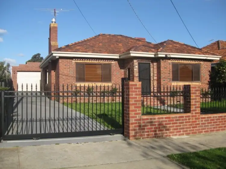 16 Emerald Street