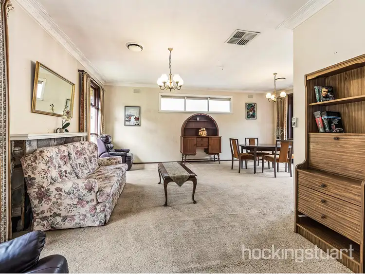 Fifth view of Homely house listing, 2 Ilma Court, Parkdale VIC 3195