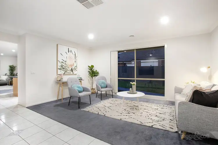 Fifth view of Homely house listing, 30 Jamieson Way, Berwick VIC 3806