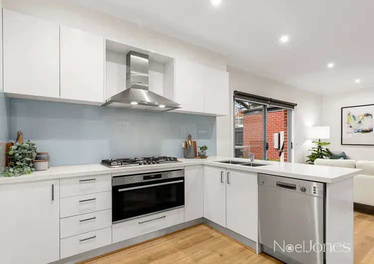 Fourth view of Homely townhouse listing, 2/37 Ainslie Park Avenue, Croydon VIC 3136
