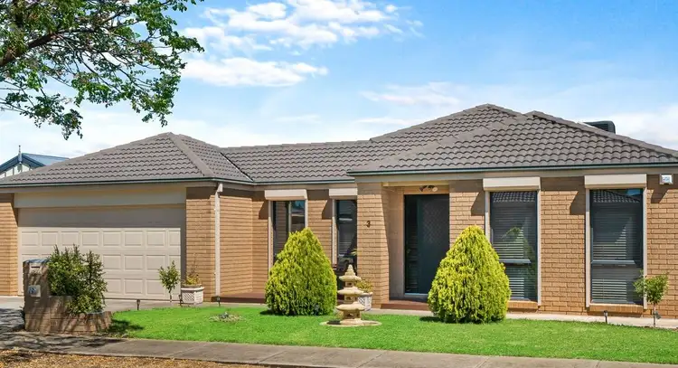 3 Rotarian Place, Melton West VIC 3337