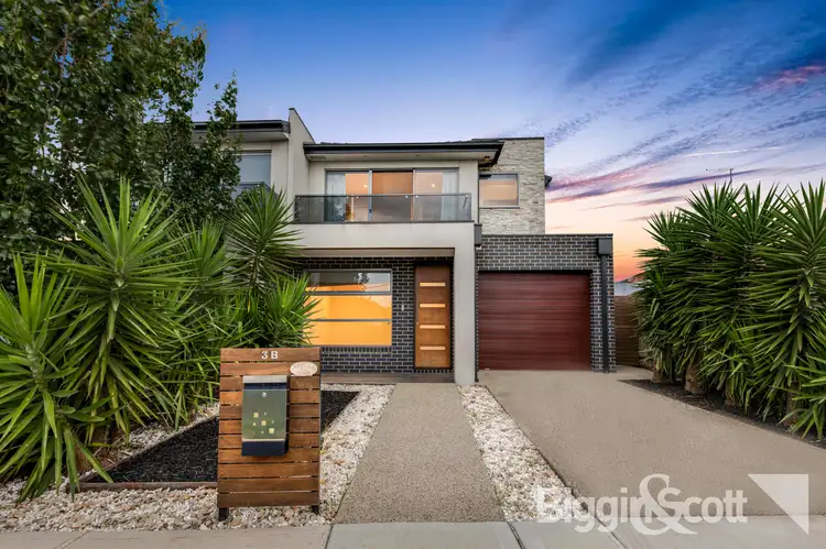 Main view of Homely townhouse listing, 3B Raglan Court, Maidstone VIC 3012