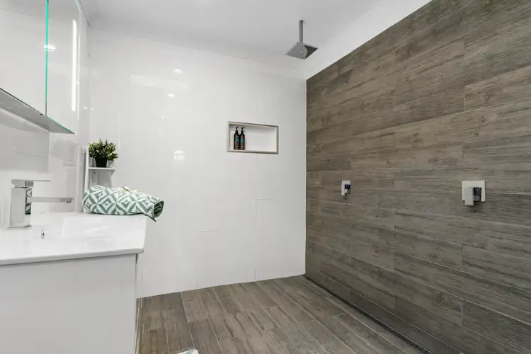 Fifth view of Homely house listing, 16 Dunsterville Crescent, Frankston VIC 3199