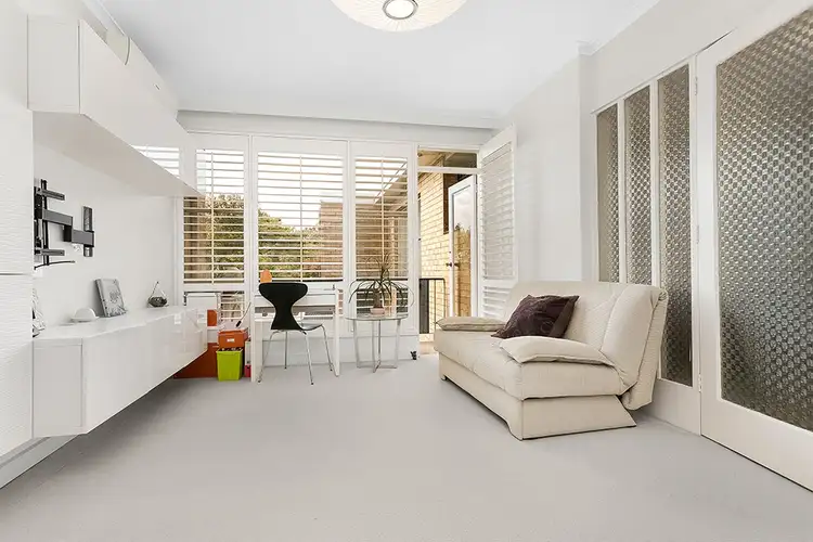 Second view of Homely apartment listing, 17/32 Ormond Road, Elwood VIC 3184