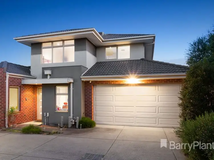 2/12 Tandara Avenue, Doncaster VIC 3108
