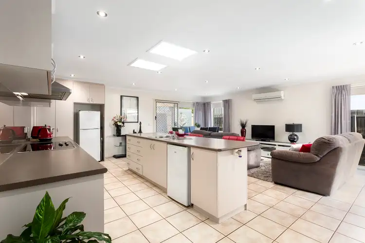 2/25 Hannan Crescent, Leopold VIC 3224