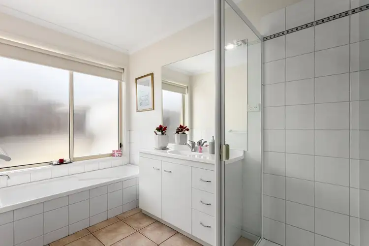 Sixth view of Homely unit listing, 2/25 Hannan Crescent, Leopold VIC 3224