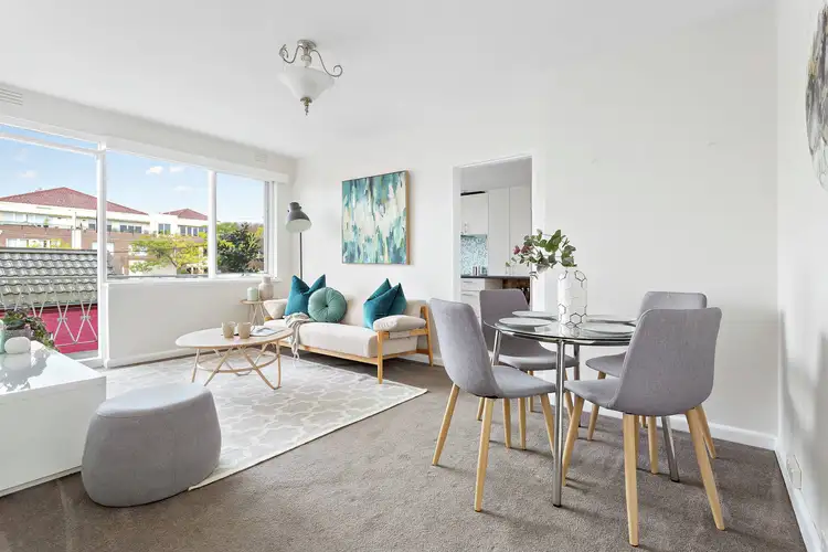 Main view of Homely apartment listing, 5/180 Riversdale Road, Hawthorn VIC 3122
