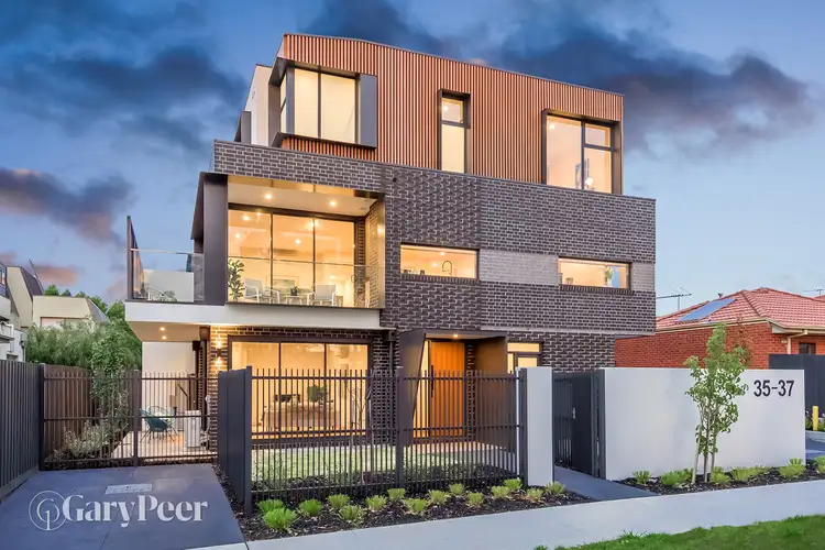 1/35-37 Kokaribb Road, Carnegie VIC 3163