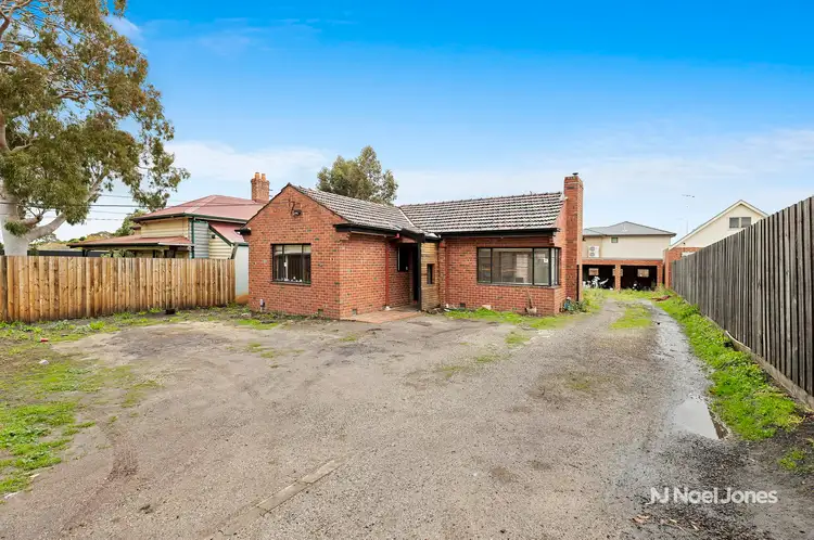 32 Malabar Road, Blackburn VIC 3130