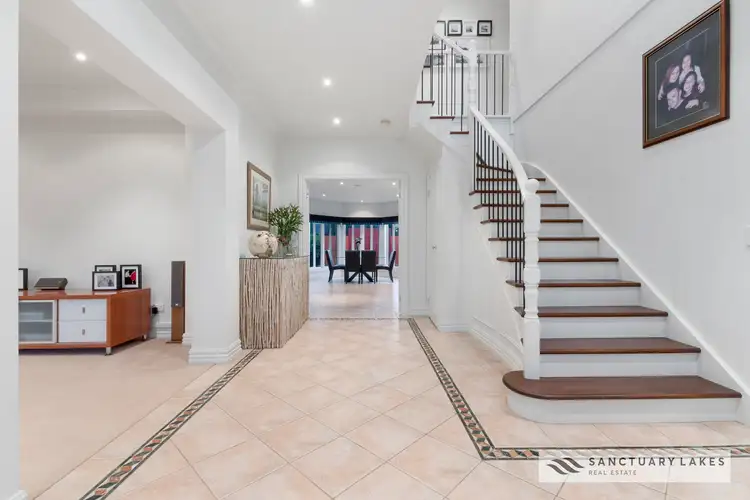 Fifth view of Homely house listing, 4 Greenview Way, Sanctuary Lakes VIC 3030