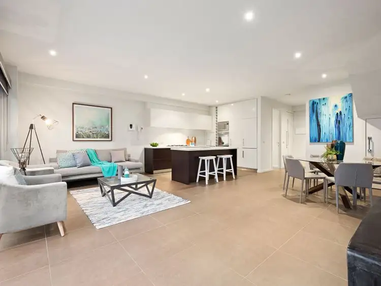 18B Churchill Street, Doncaster East VIC 3109