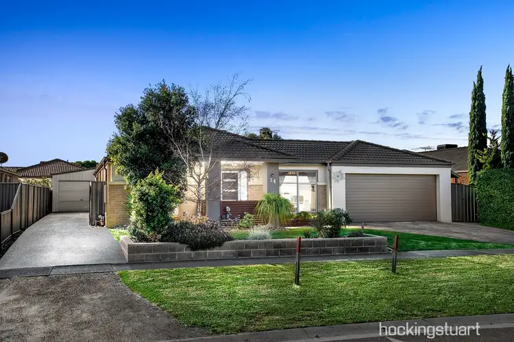 14 Leichardt Drive, Manor Lakes VIC 3024