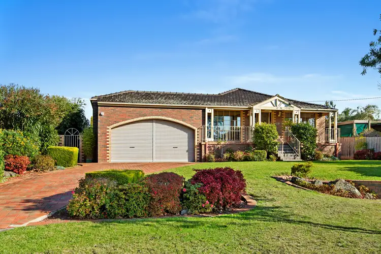12 Village Green, Chirnside Park VIC 3116