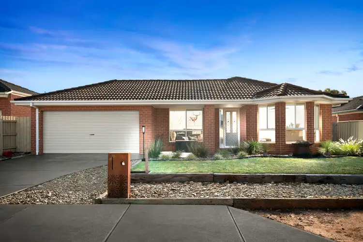8 Thomasz Place, Kurunjang VIC 3337
