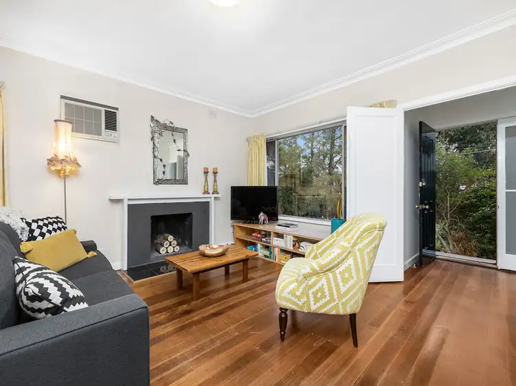 Third view of Homely house listing, 8 Eila Close, Cheltenham VIC 3192