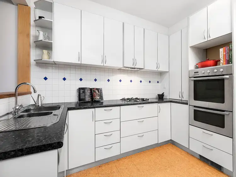 Fifth view of Homely house listing, 8 Eila Close, Cheltenham VIC 3192