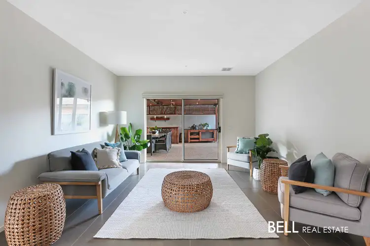 Fifth view of Homely house listing, 2 Heron Close, Pakenham VIC 3810