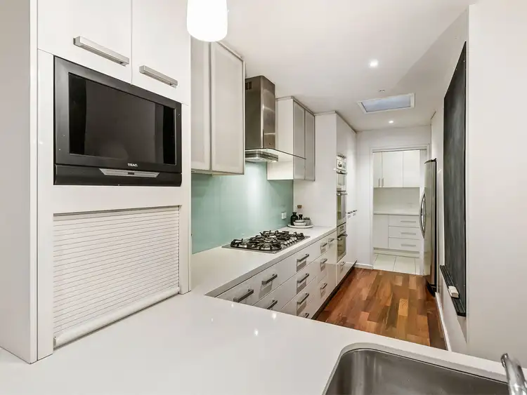 Fifth view of Homely house listing, 18 Hutchins Close, Mordialloc VIC 3195