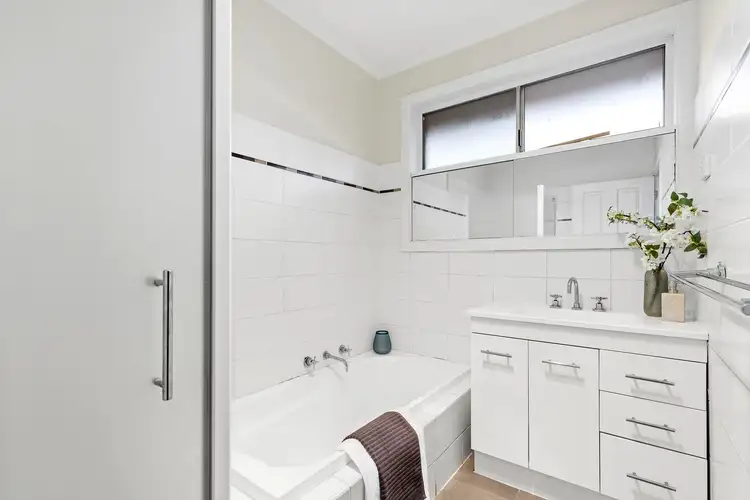 Sixth view of Homely house listing, 2 Banbury Street, Burwood East VIC 3151