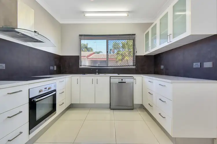 2/7 Livistona Road, Karama NT 812